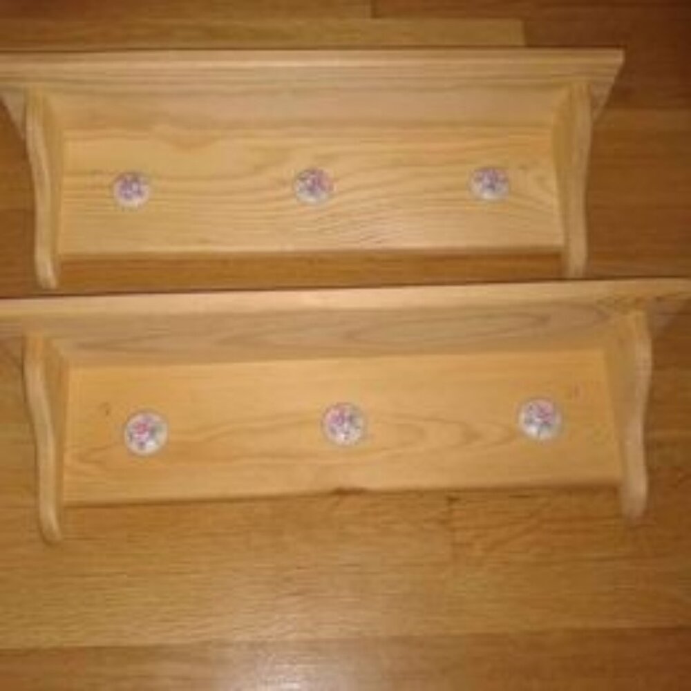 Decorative wooden Wall shelves flowers Knobs x 2